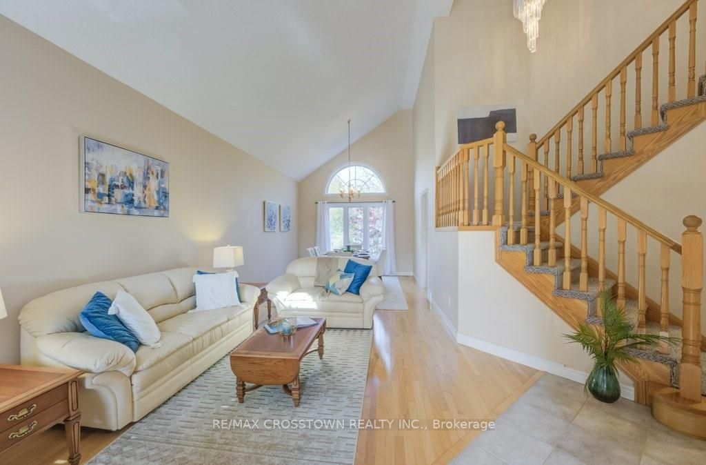 712 Chesapeake Dr