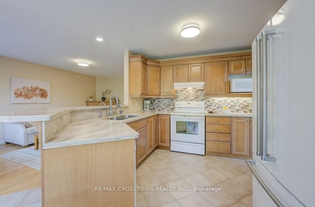 712 Chesapeake Dr