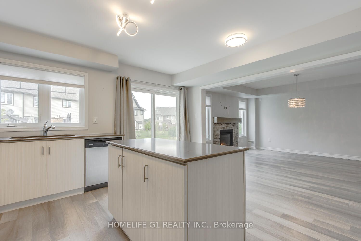 11 Masters Cres