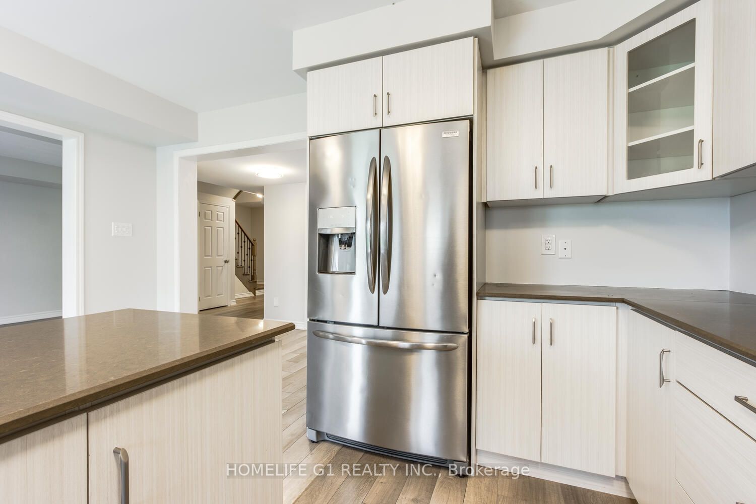 11 Masters Cres
