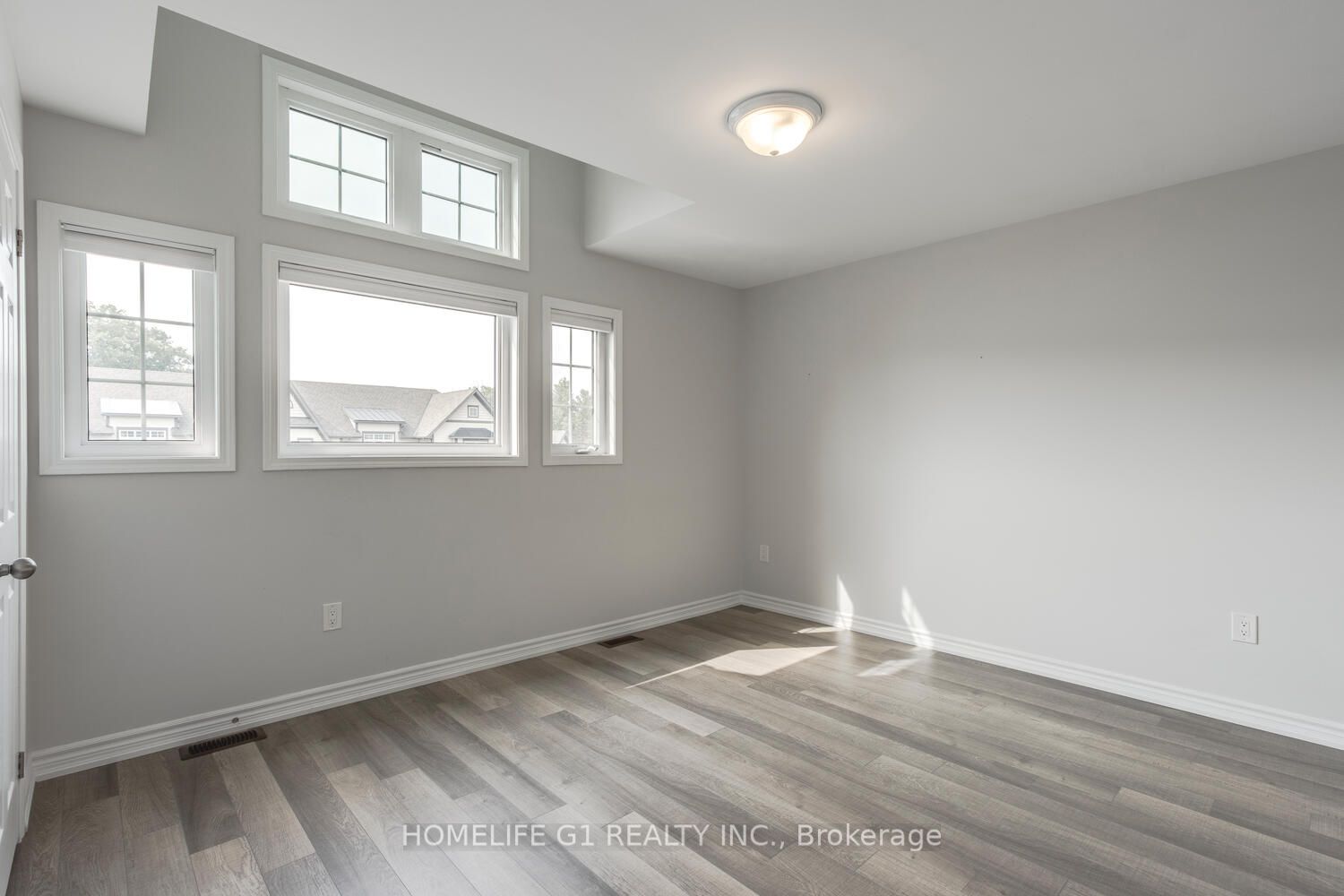 11 Masters Cres