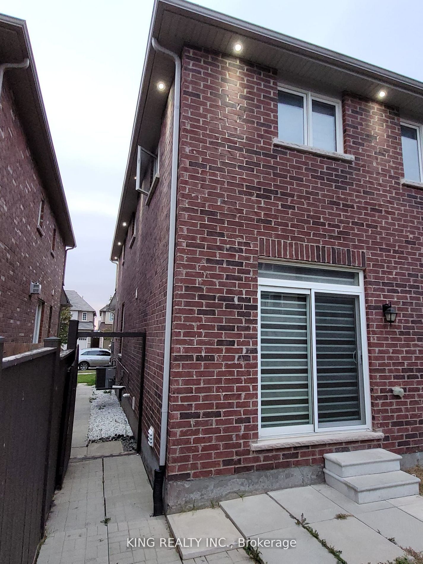 33 Pollard St