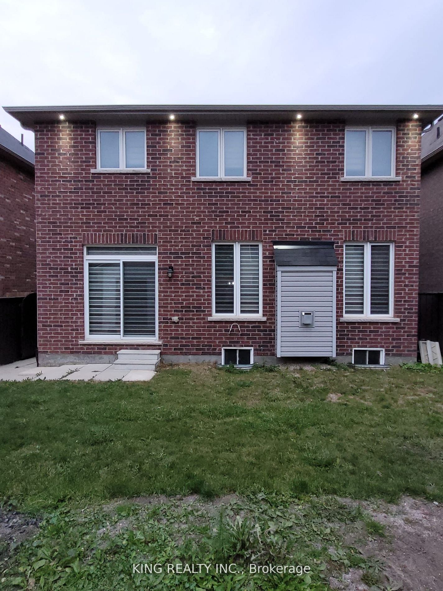 33 Pollard St
