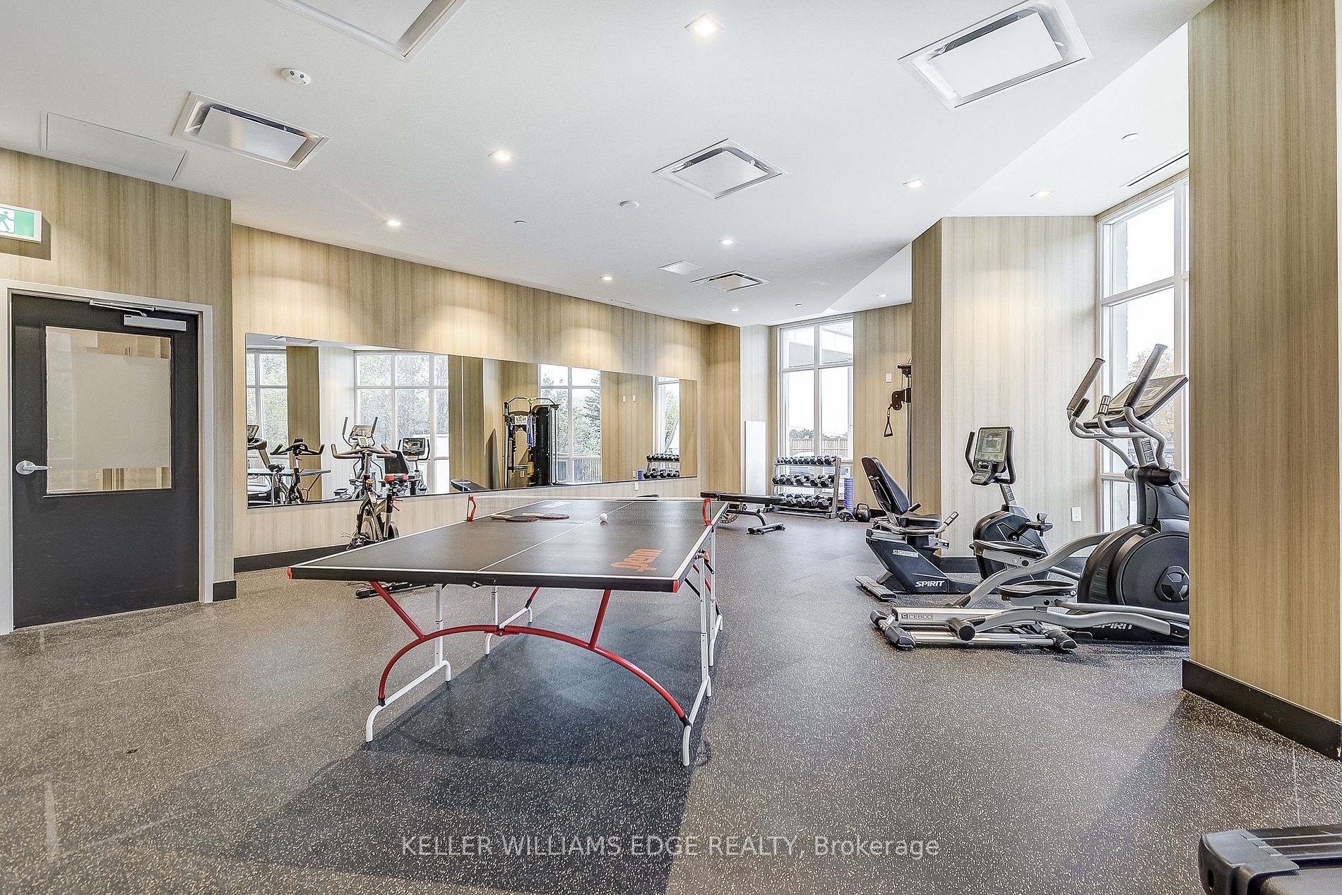 2750 King St E, #601