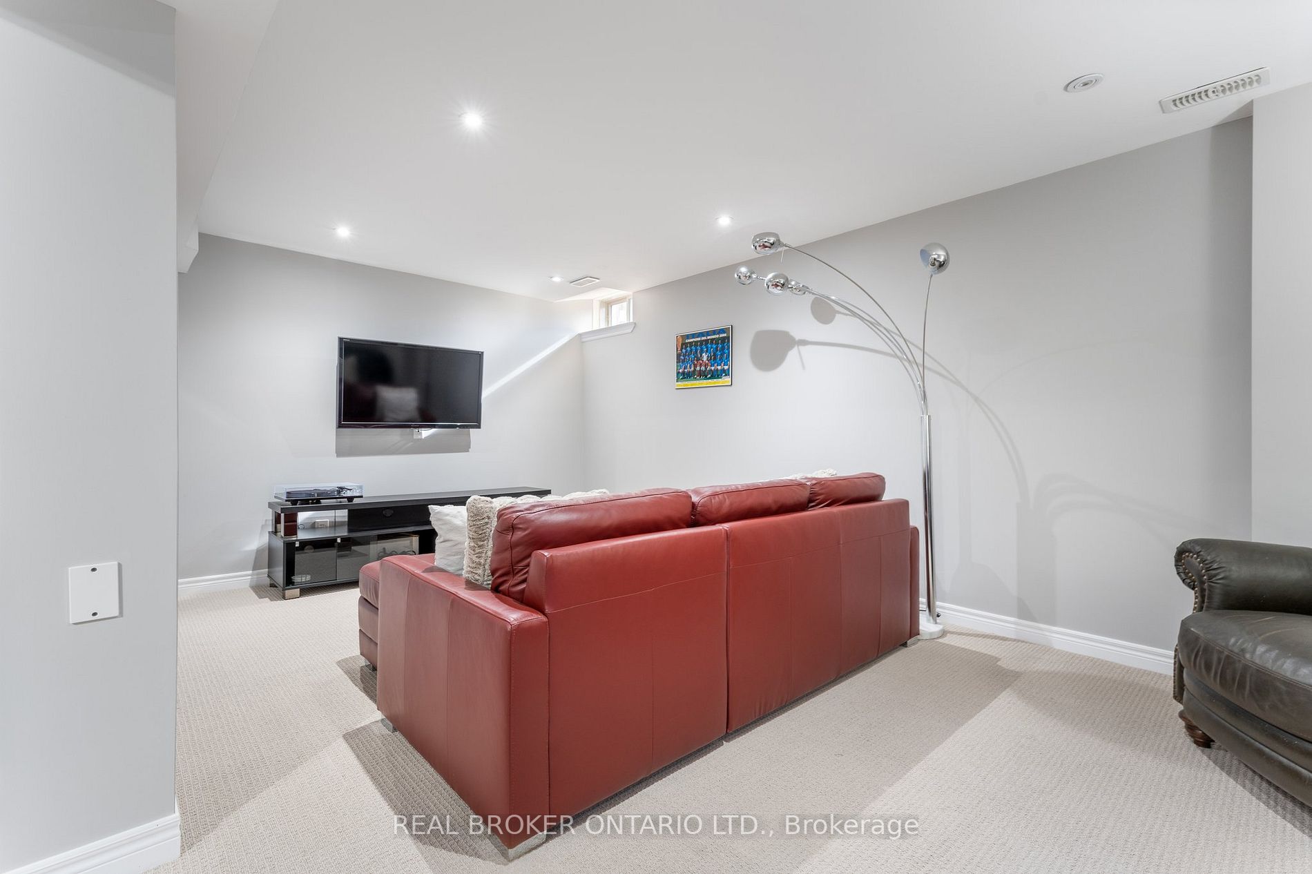 70 Dodman Cres