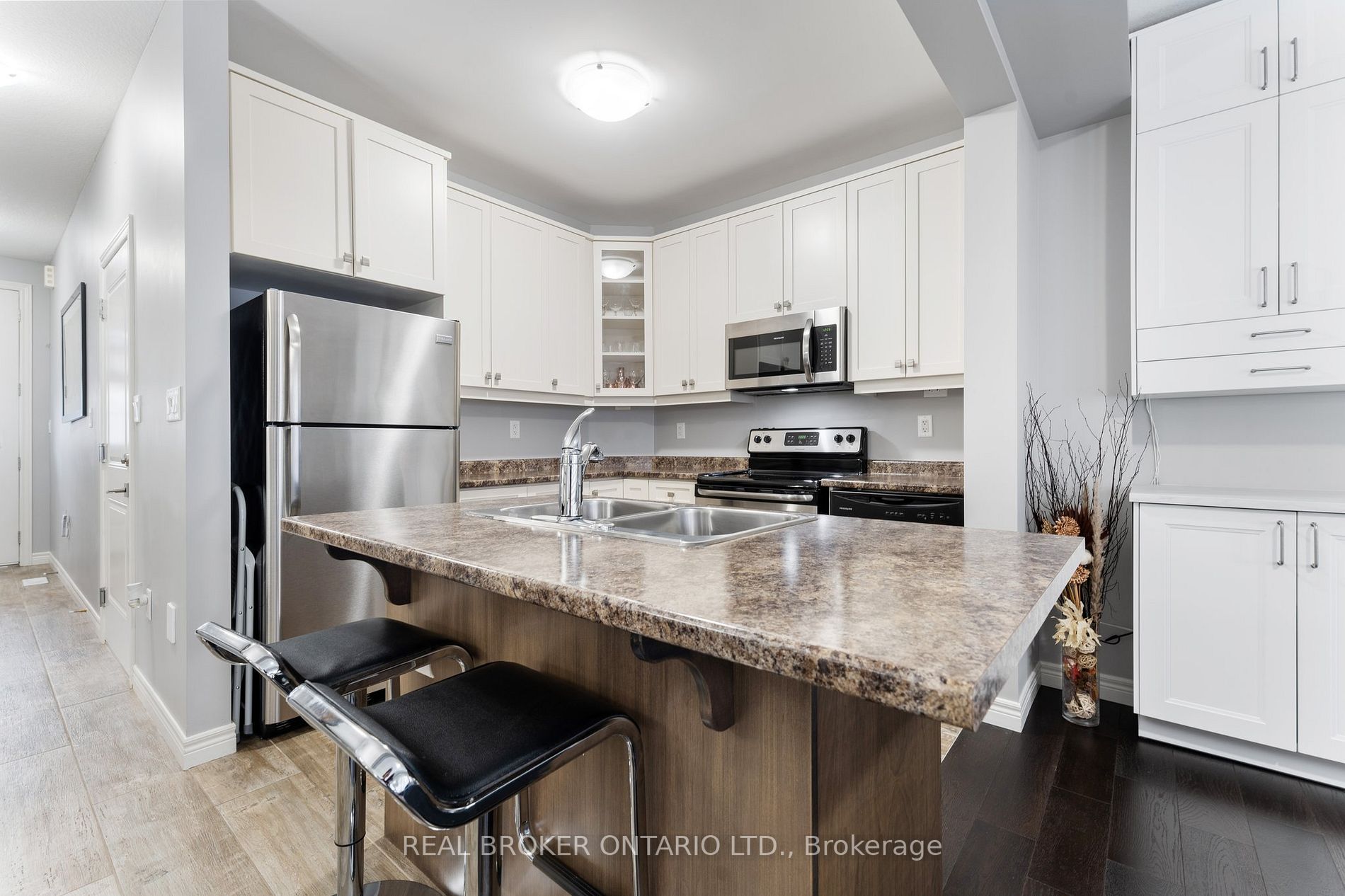 70 Dodman Cres