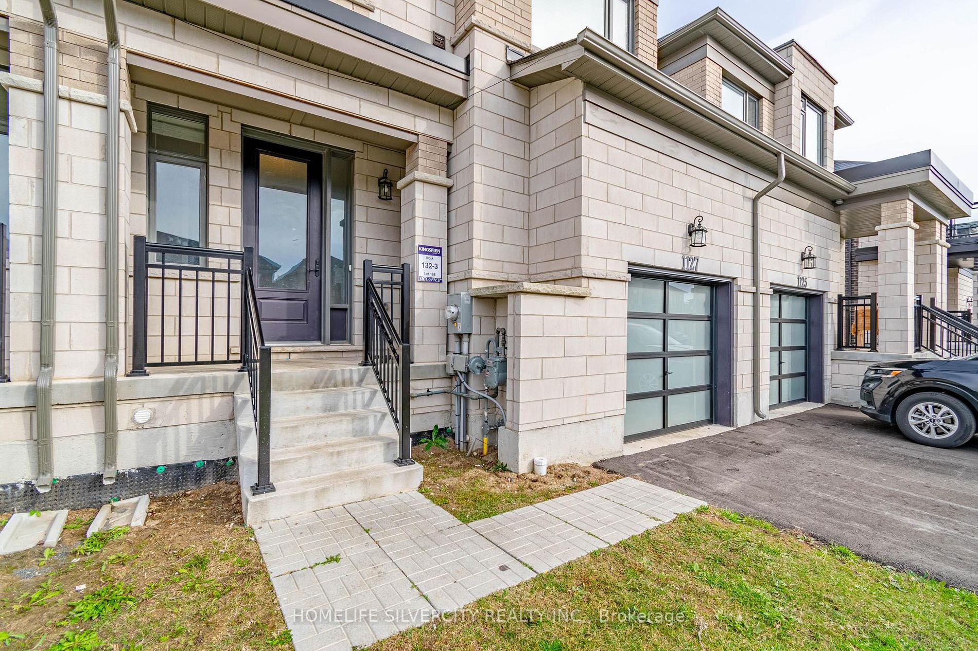 1127 Edinburgh Dr