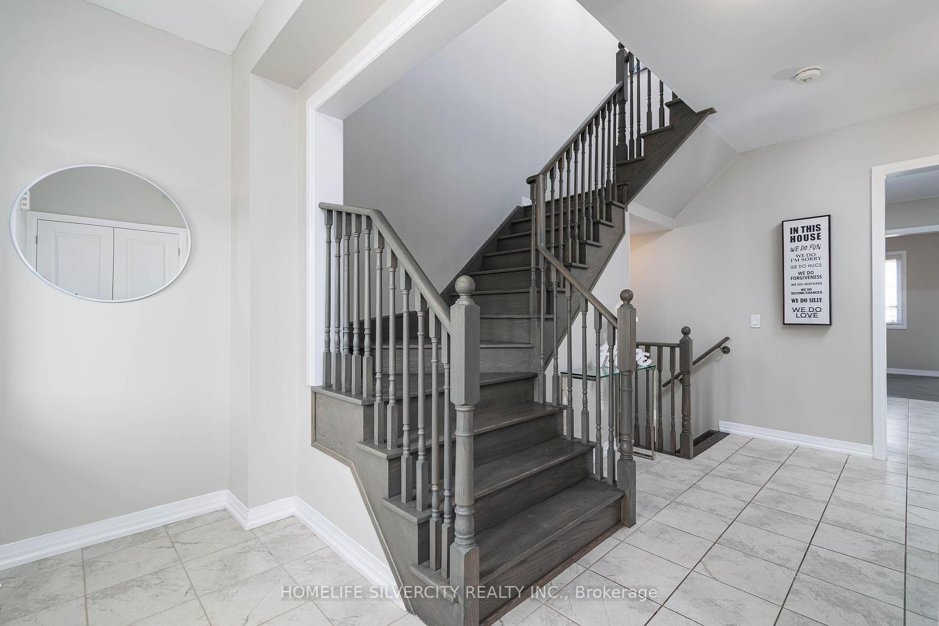 1127 Edinburgh Dr