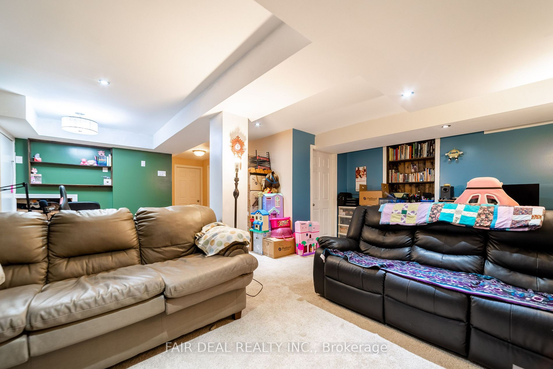 653 Baldwin Cres