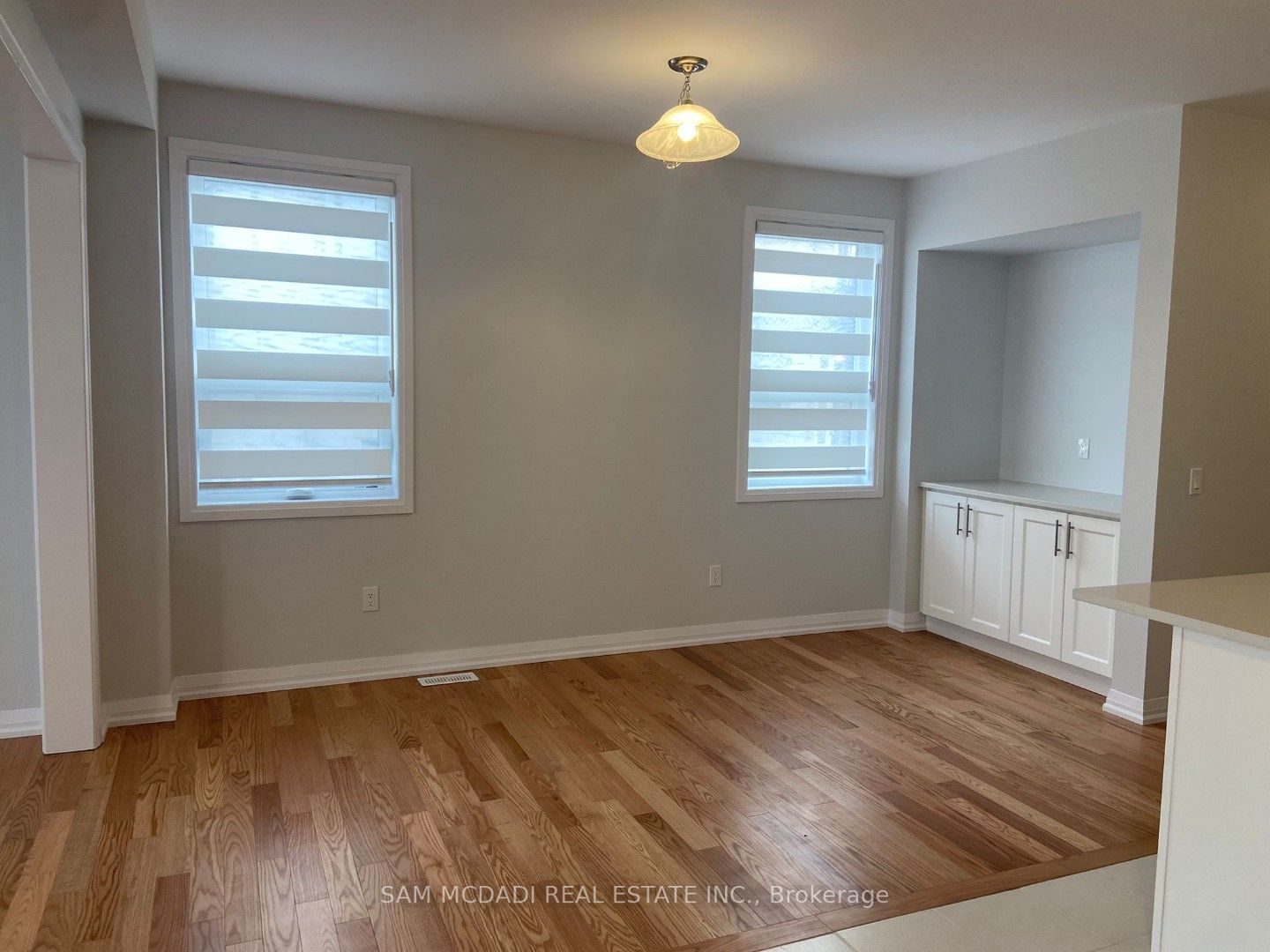 858 Sobeski Ave
