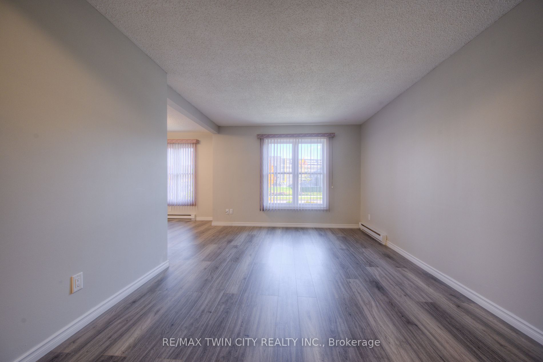 31 OLD CARRIAGE Drive