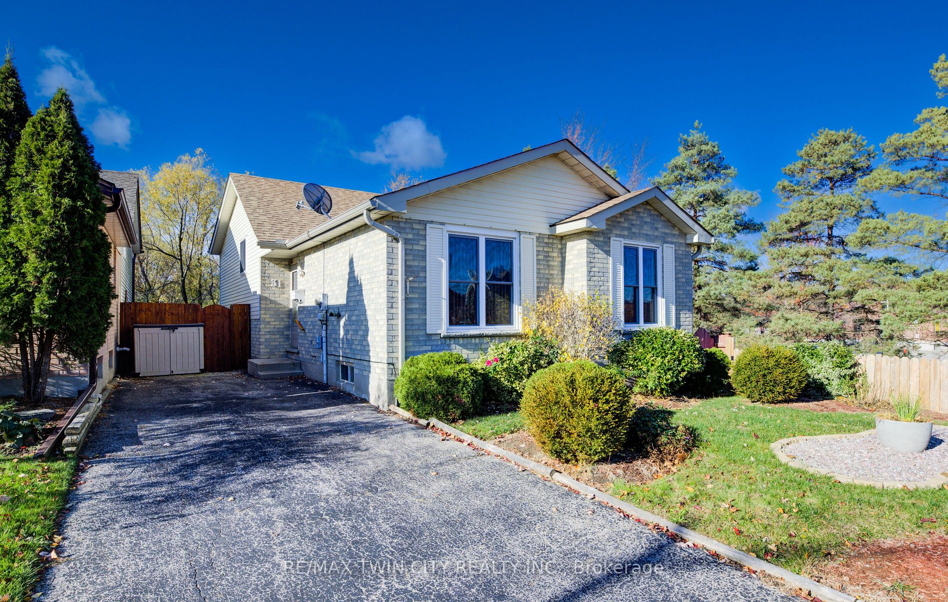 31 OLD CARRIAGE Drive