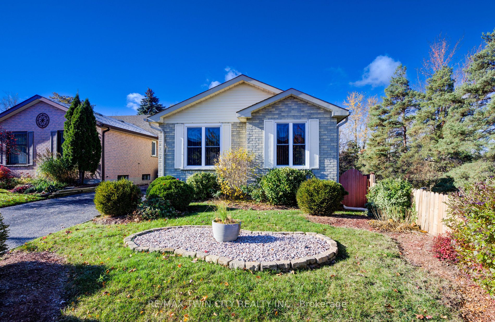 31 OLD CARRIAGE Drive