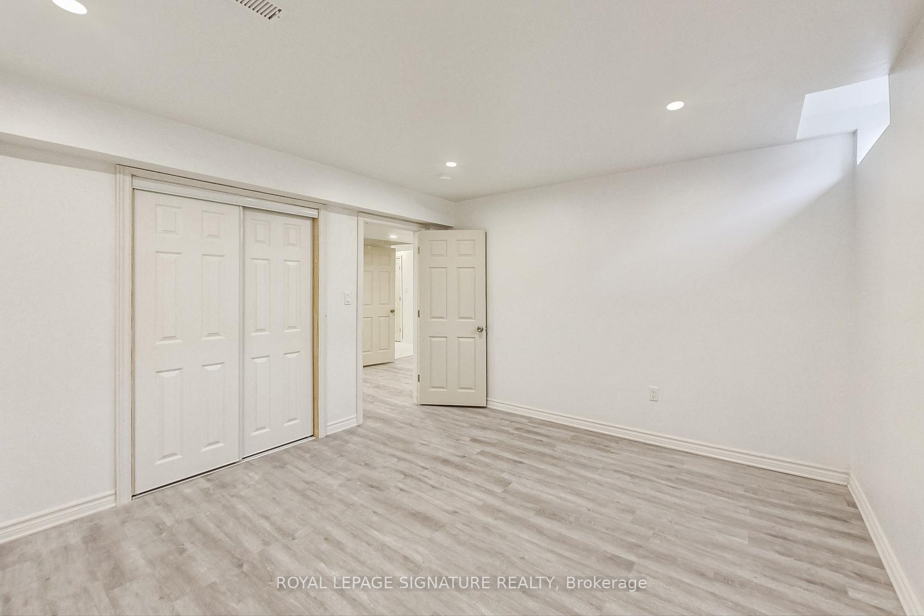 22 Larry Crescent