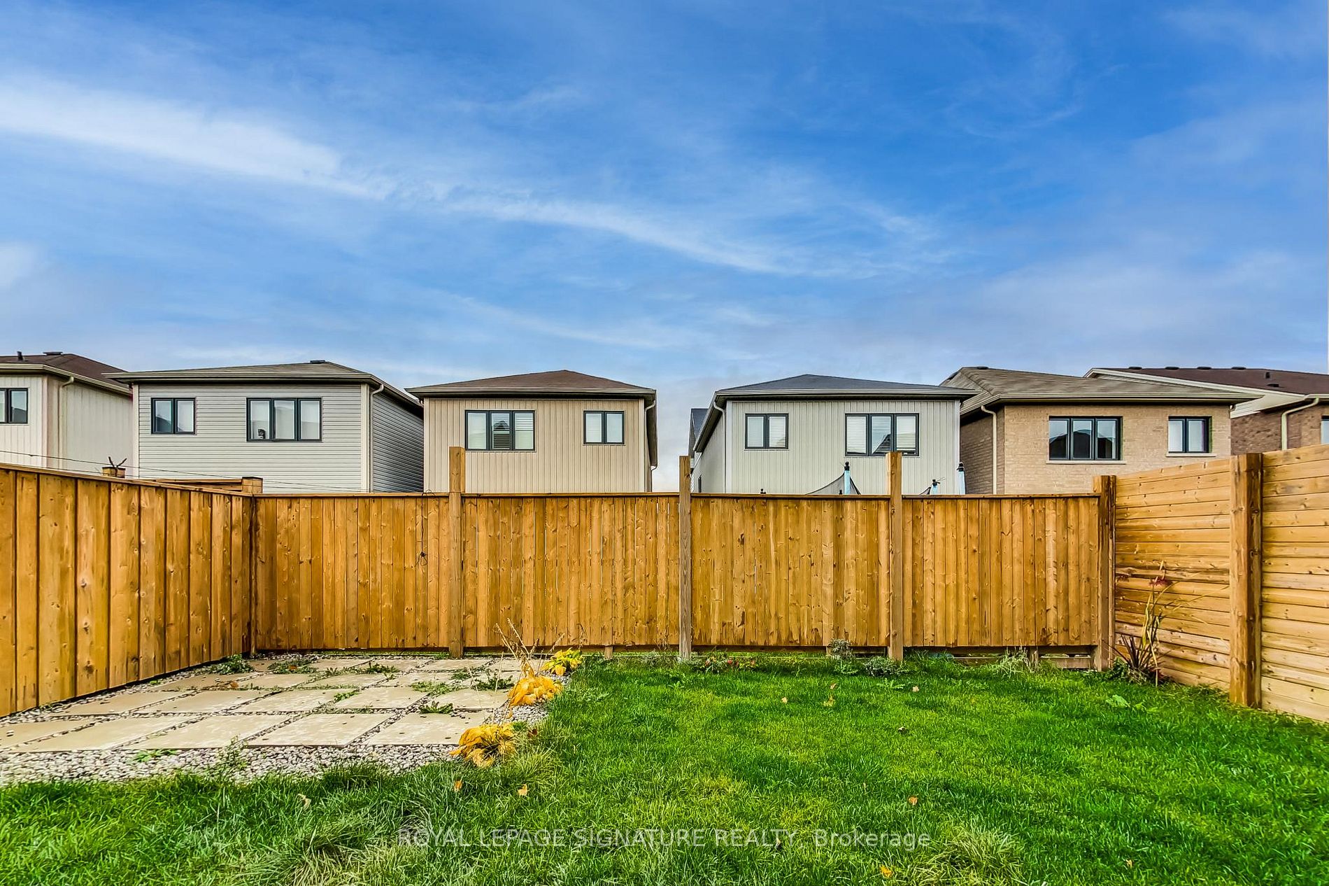 22 Larry Crescent