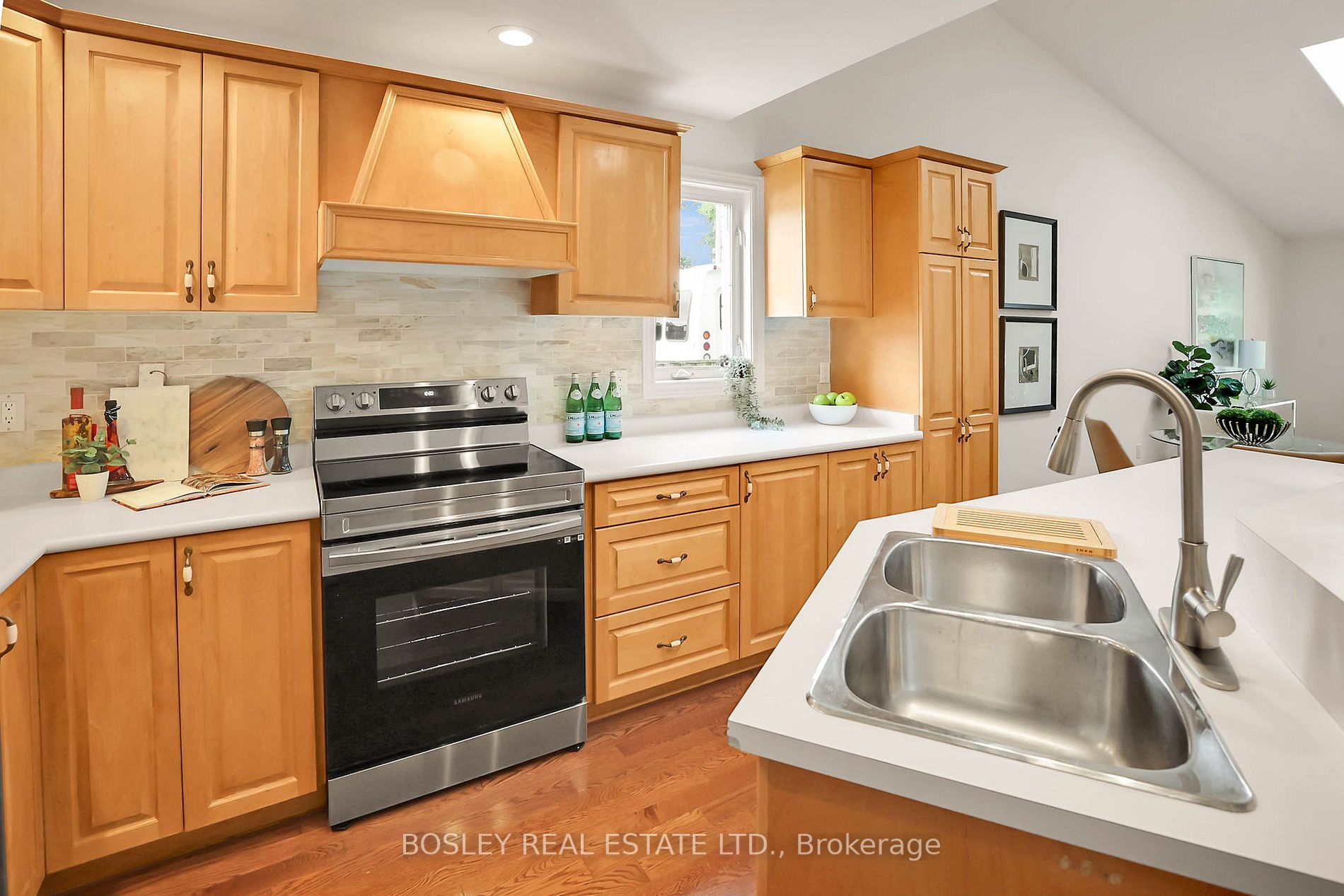 19 Bartlett Ave, #28