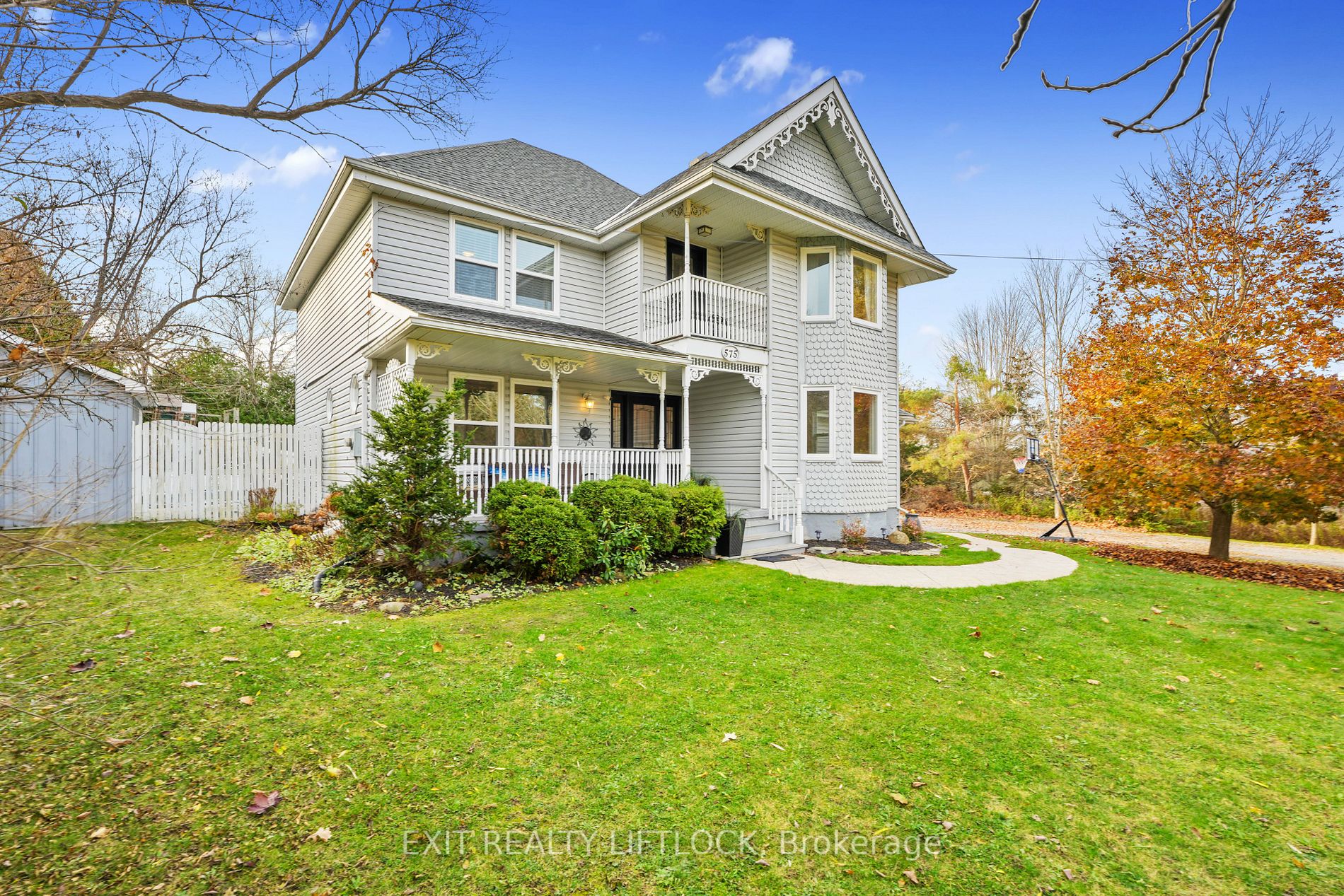 575 Maniece Ave