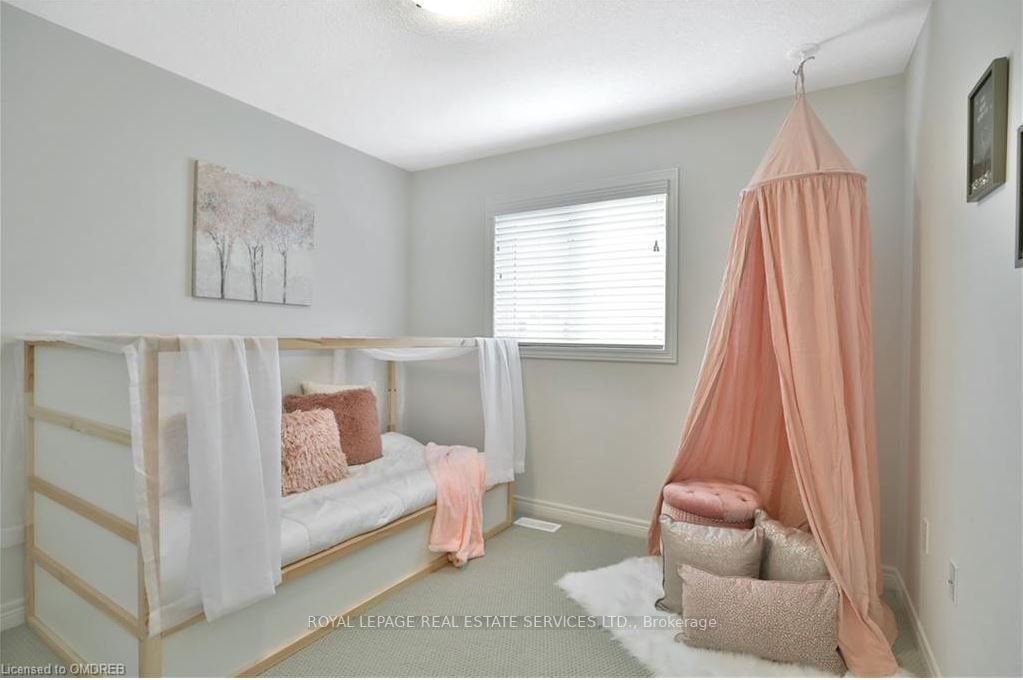 17 White Star Lane