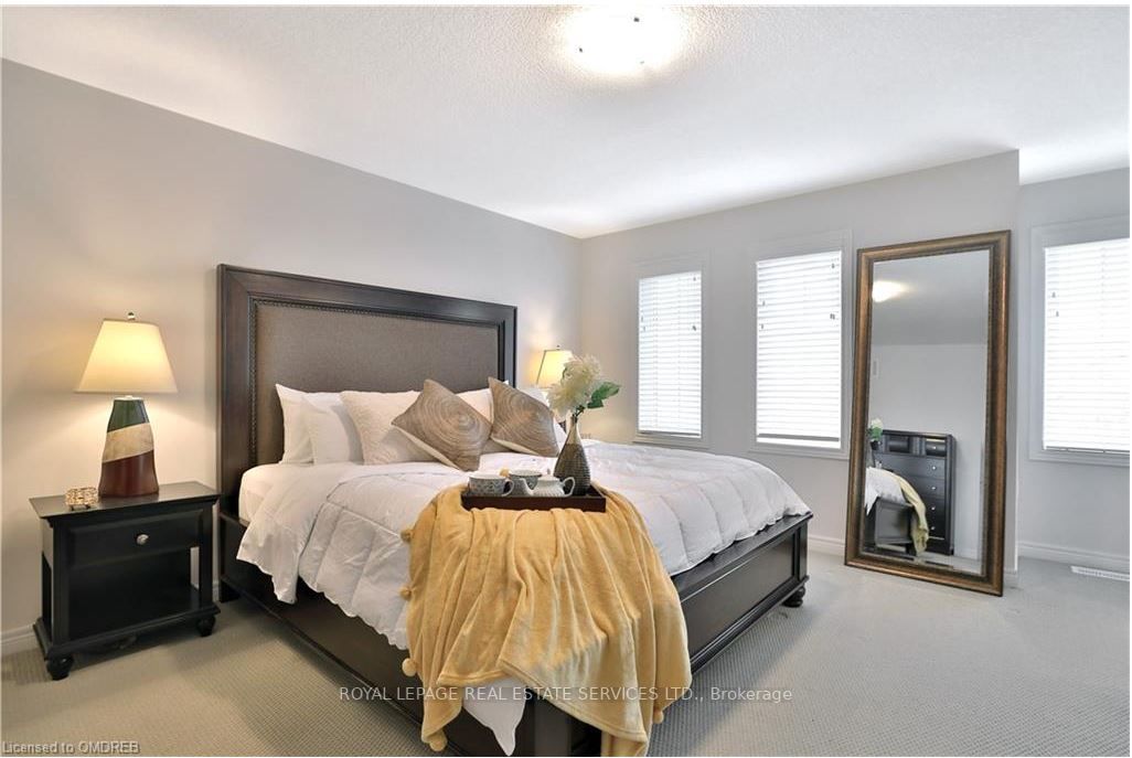17 White Star Lane