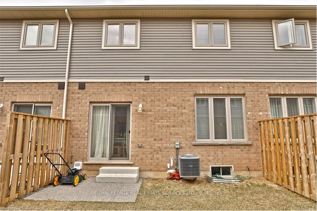 17 White Star Lane