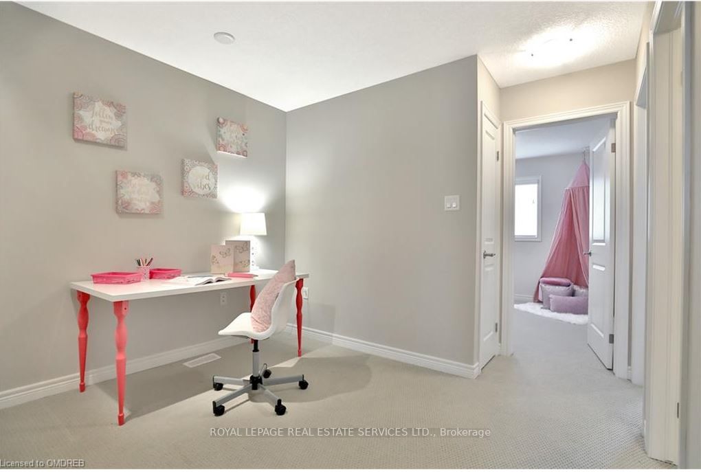 17 White Star Lane