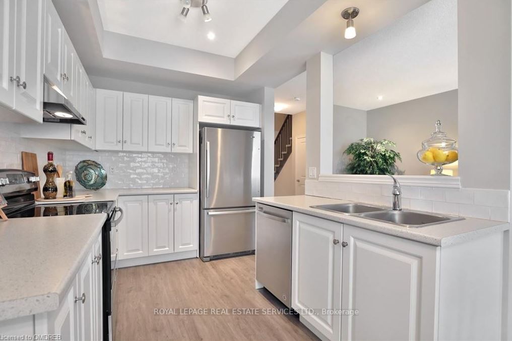 17 White Star Lane