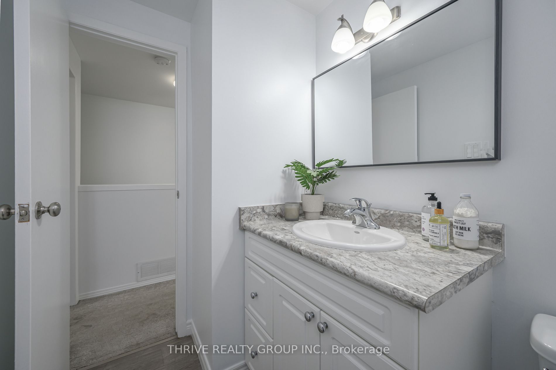 320 Westminster Ave, #50