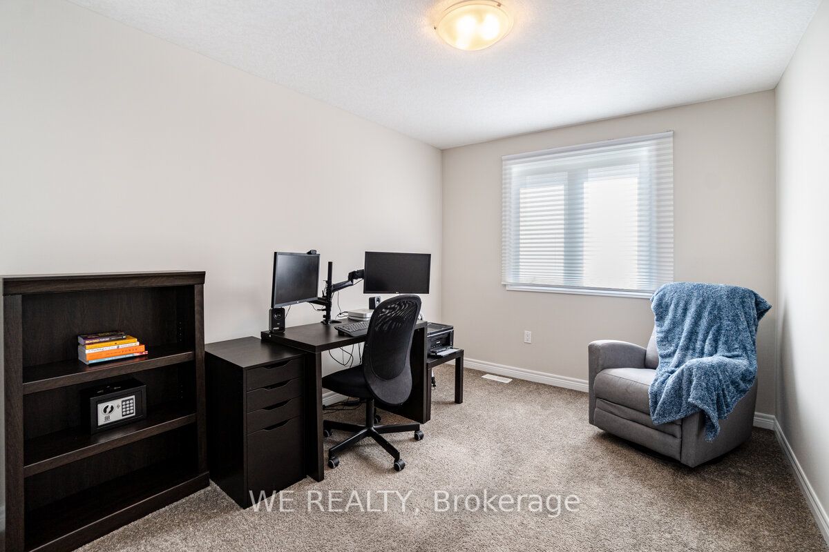24 Lawson St, #28