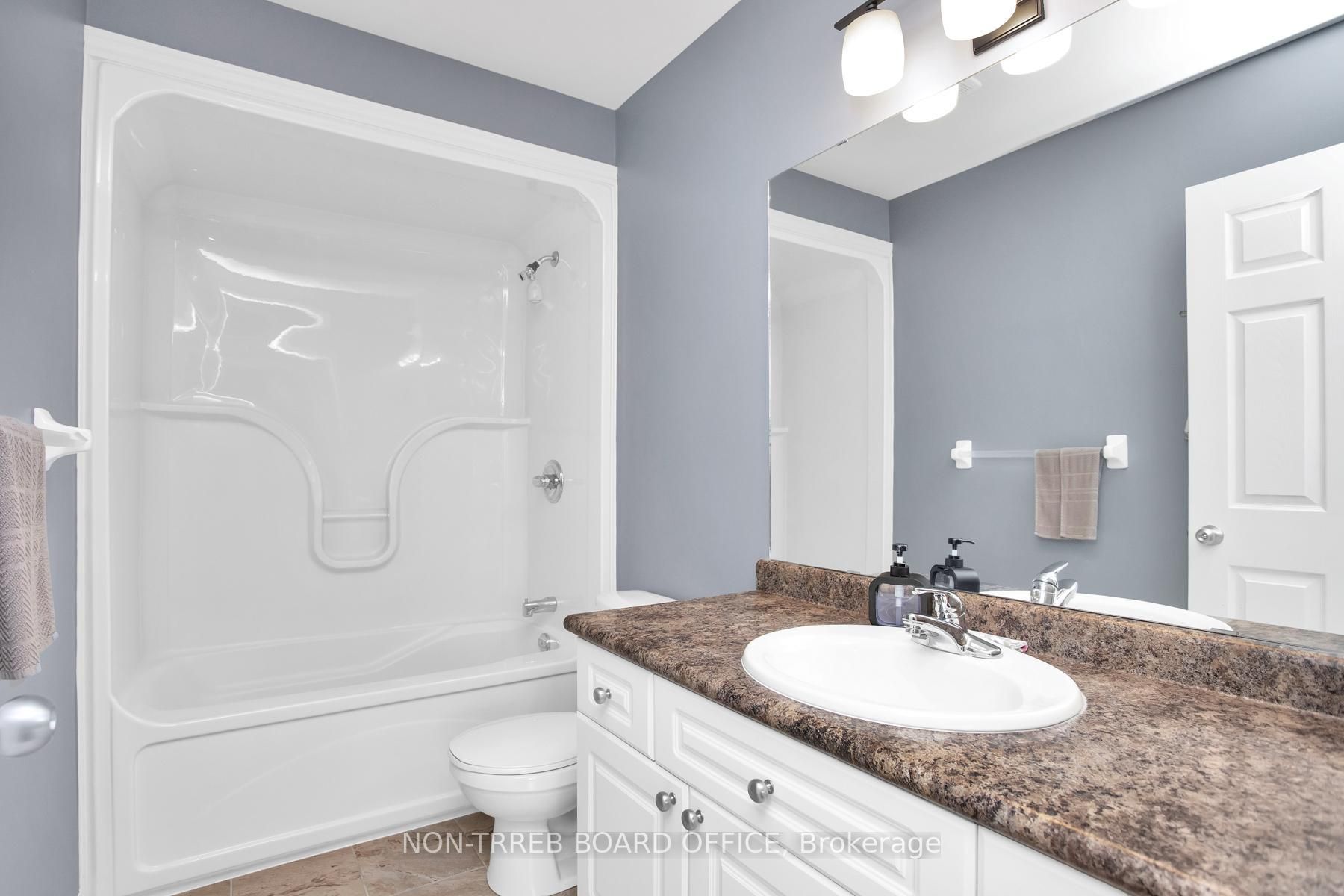 705 North Leaksdale Circ