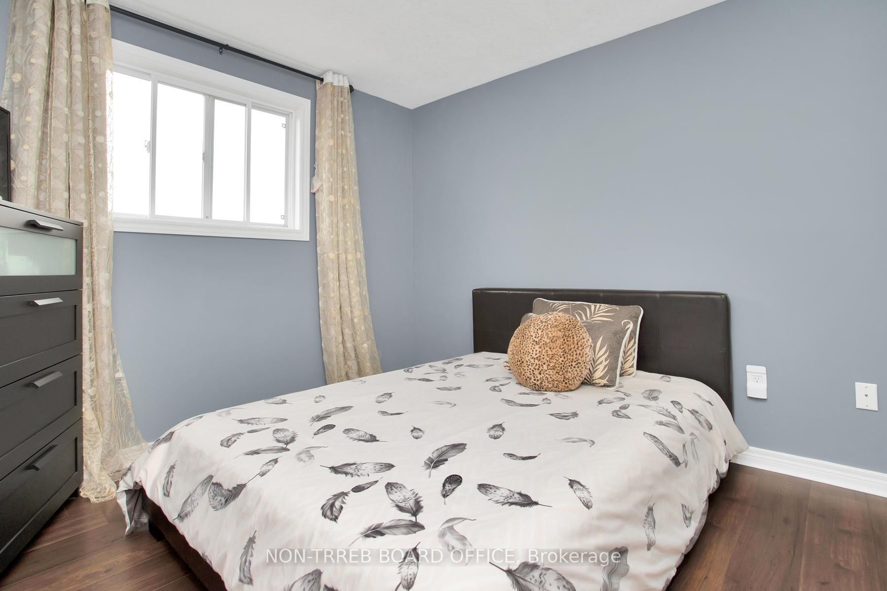 705 North Leaksdale Circ