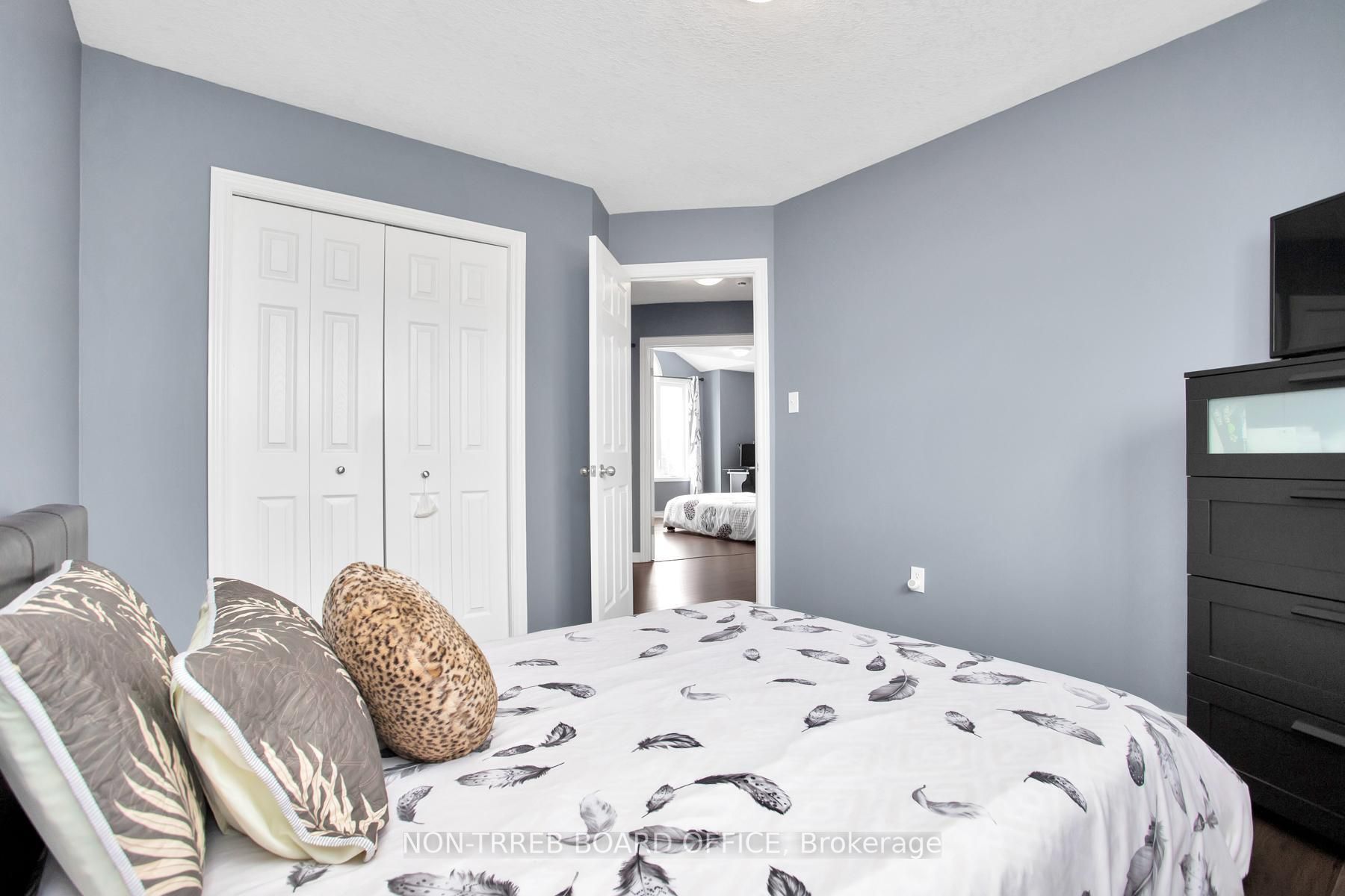 705 North Leaksdale Circ