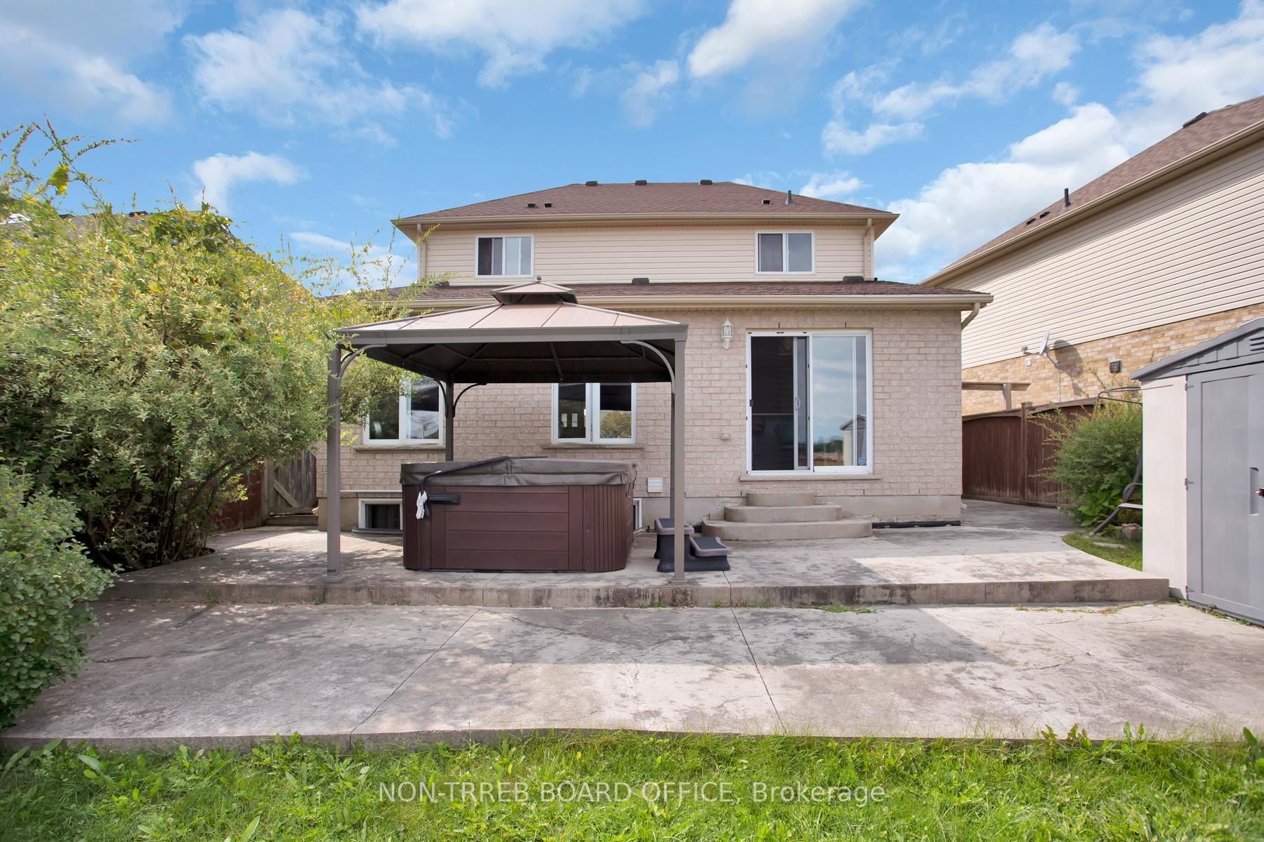 705 North Leaksdale Circ