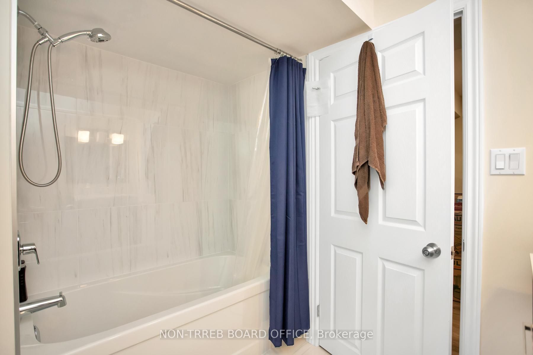 705 North Leaksdale Circ