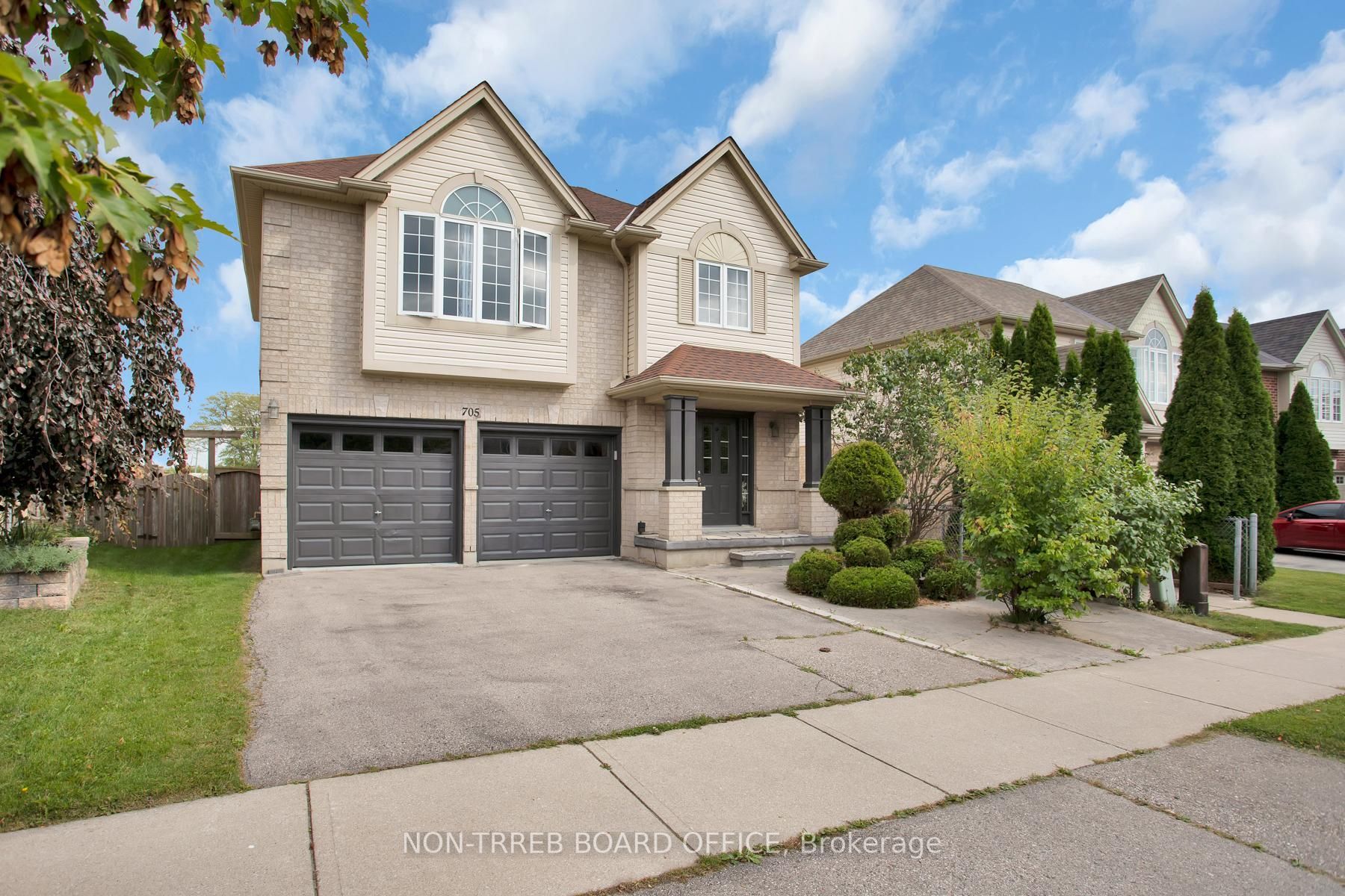 705 North Leaksdale Circ