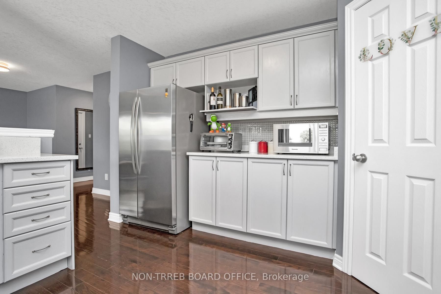 705 North Leaksdale Circ