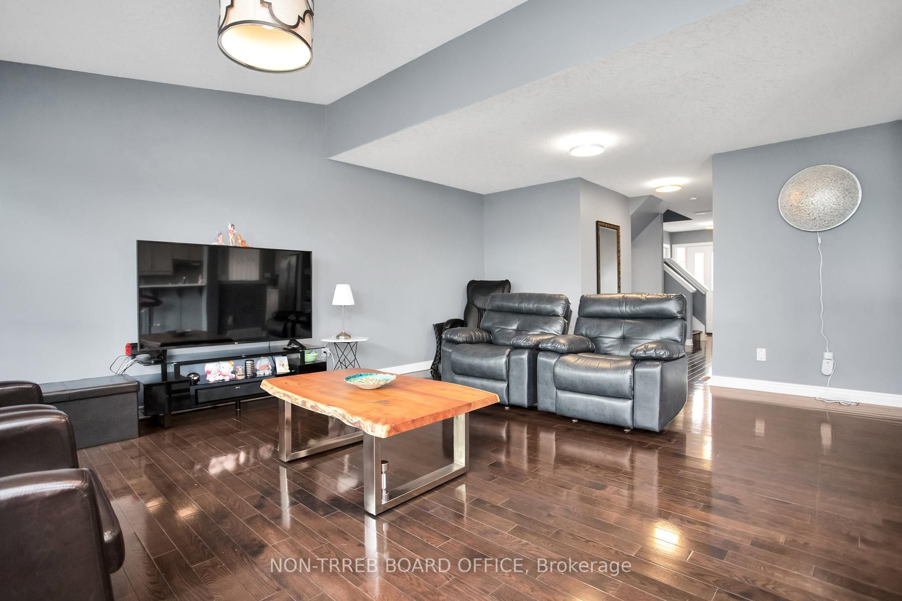 705 North Leaksdale Circ