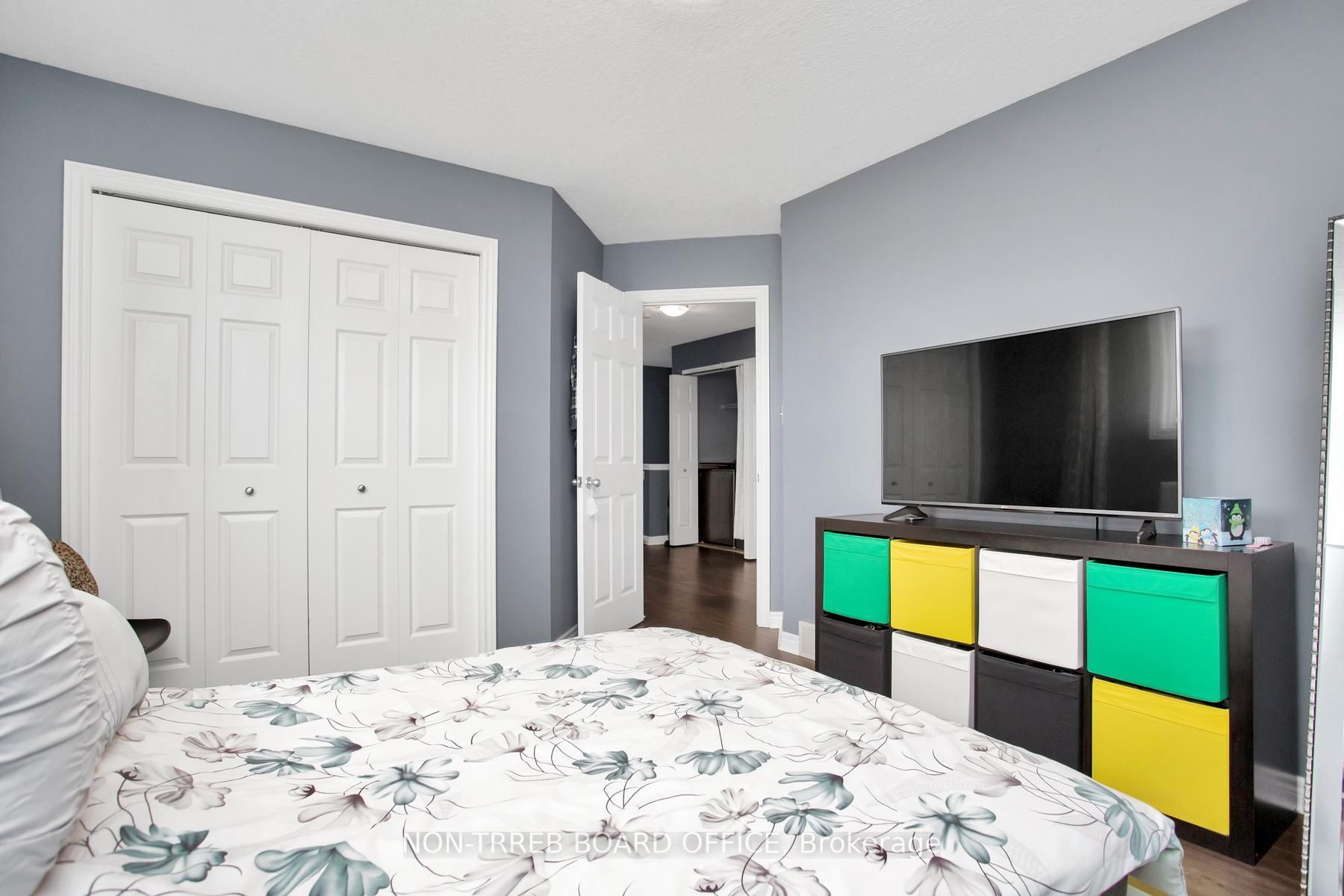 705 North Leaksdale Circ