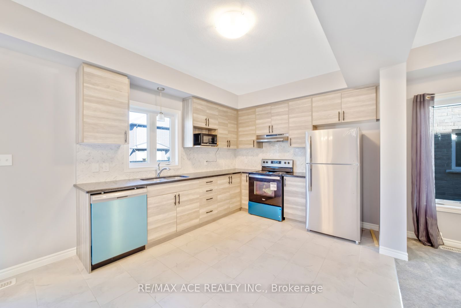 107 Honey St