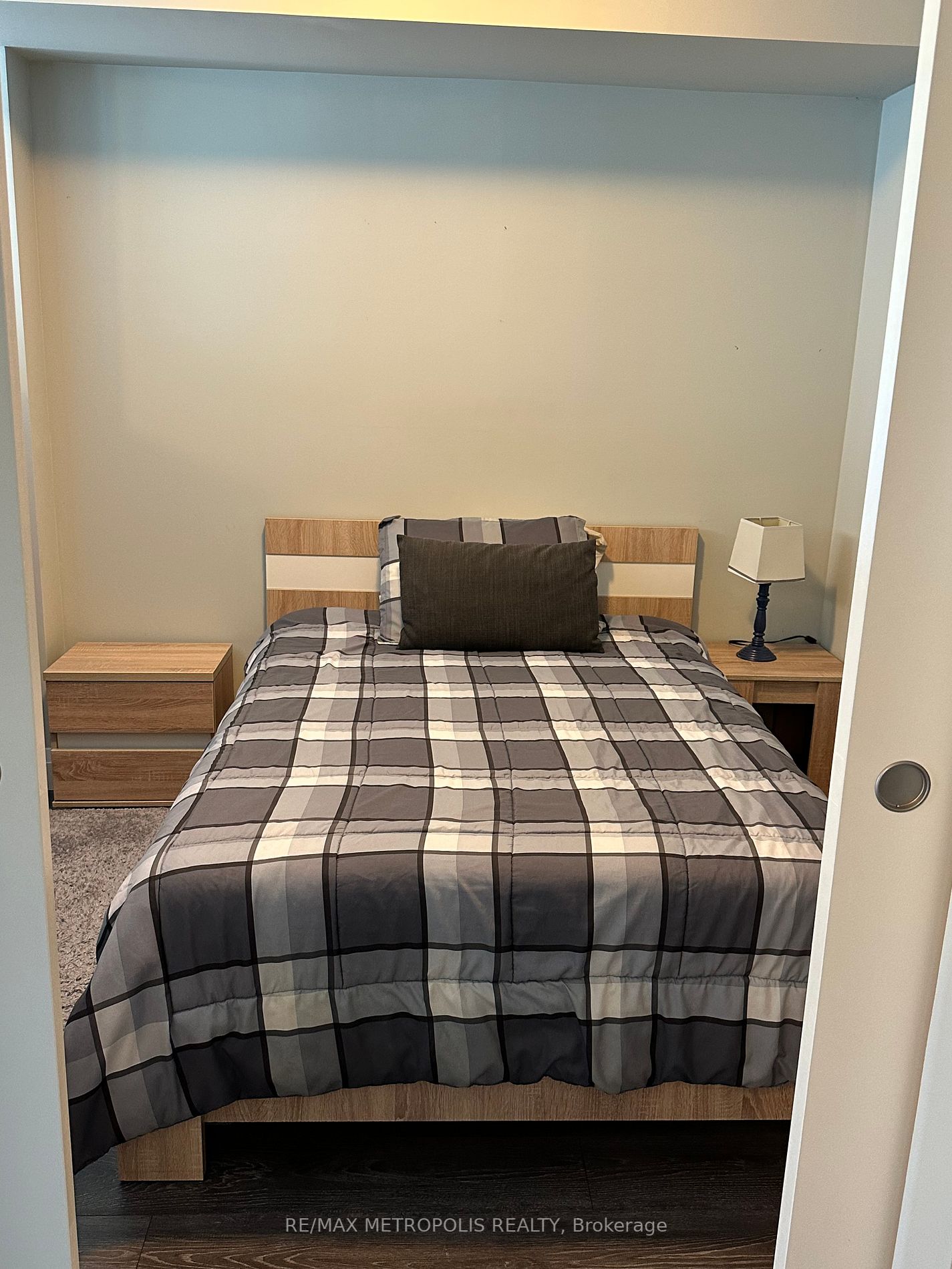 318 Spruce Street, #215