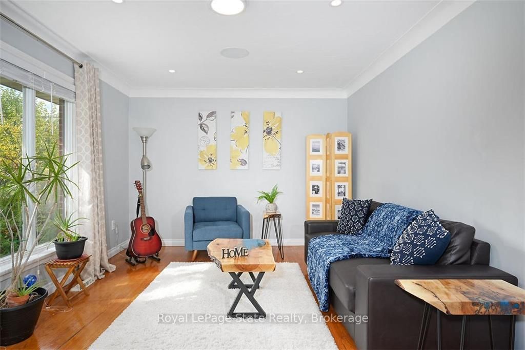 13 Geddes St