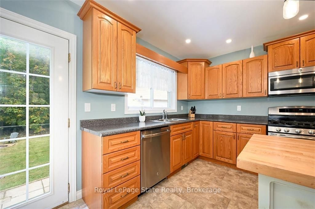 13 Geddes St