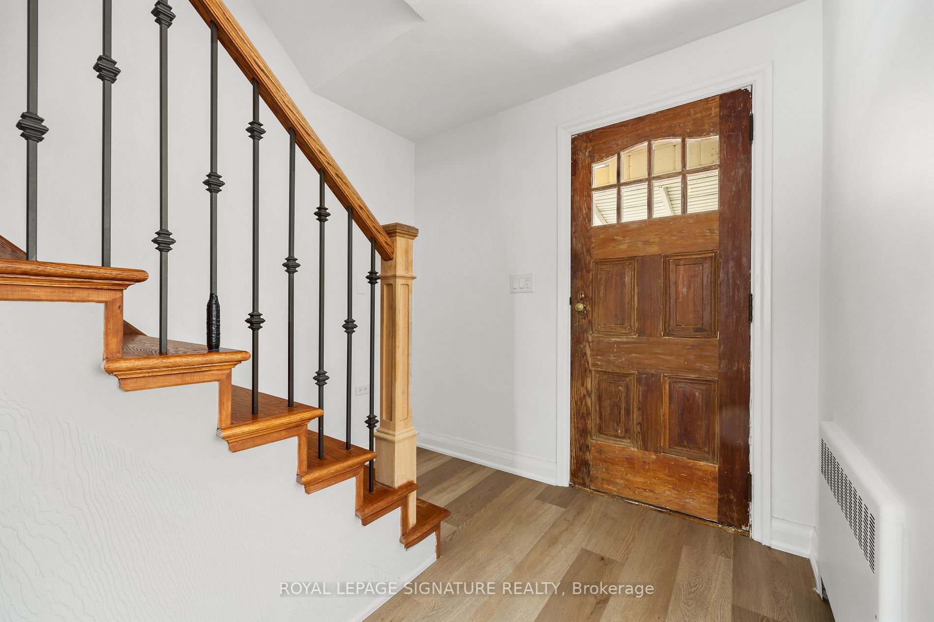 3893 Main St, #Main