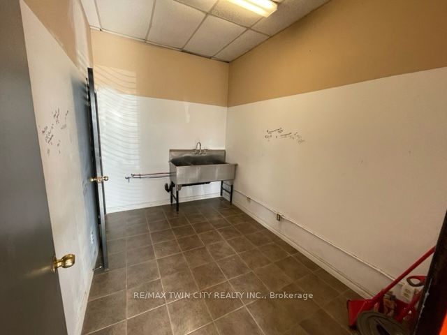 27 Copernicus Blvd, #6