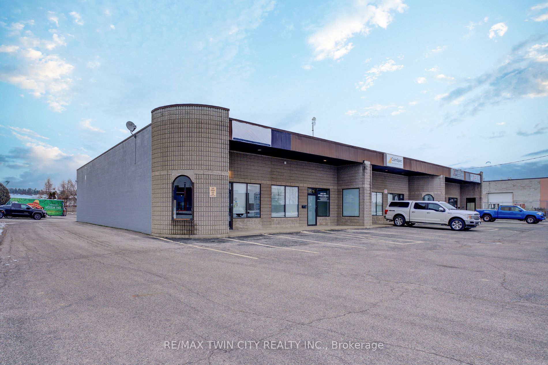 27 Copernicus Blvd, #6