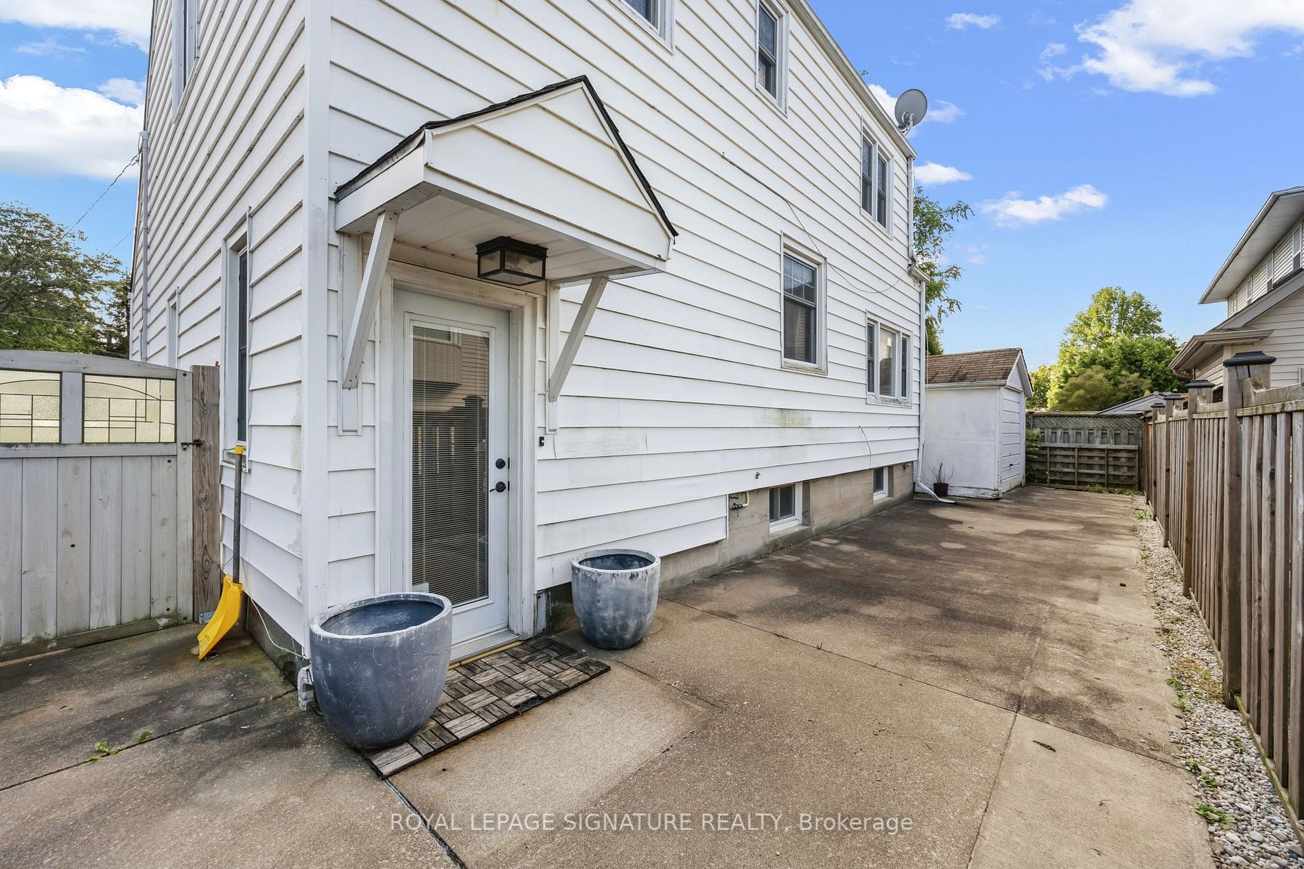 3893 Main St