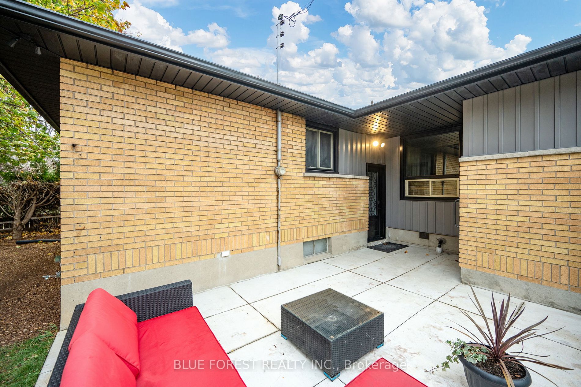 68 Dennis Avenue