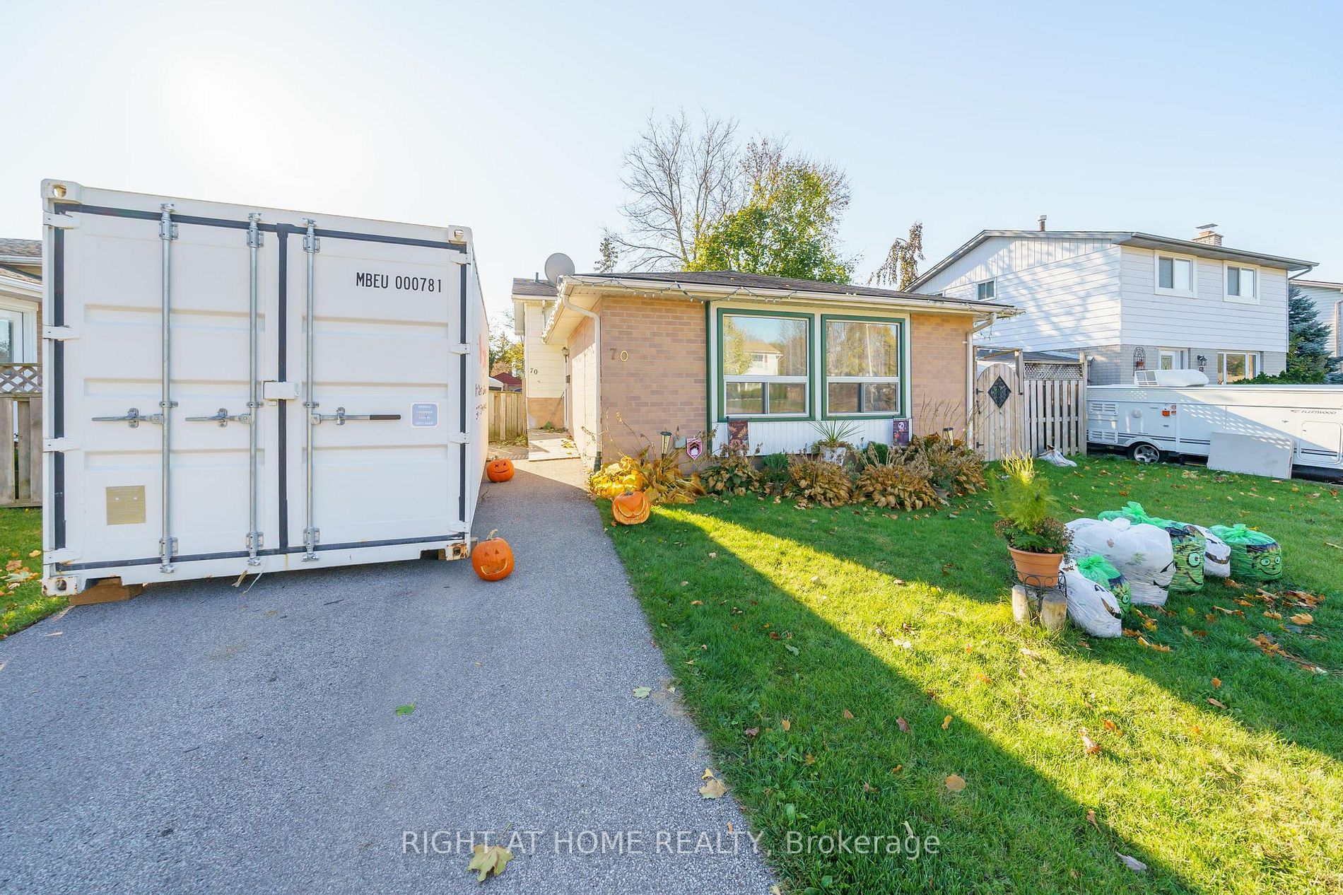 70 Woodlawn Ave