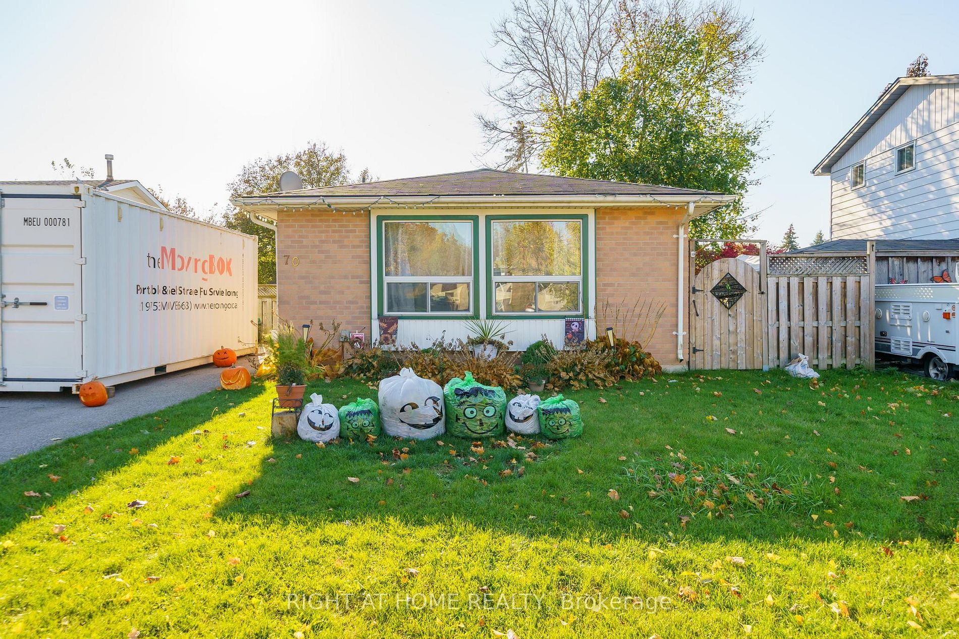 70 Woodlawn Ave