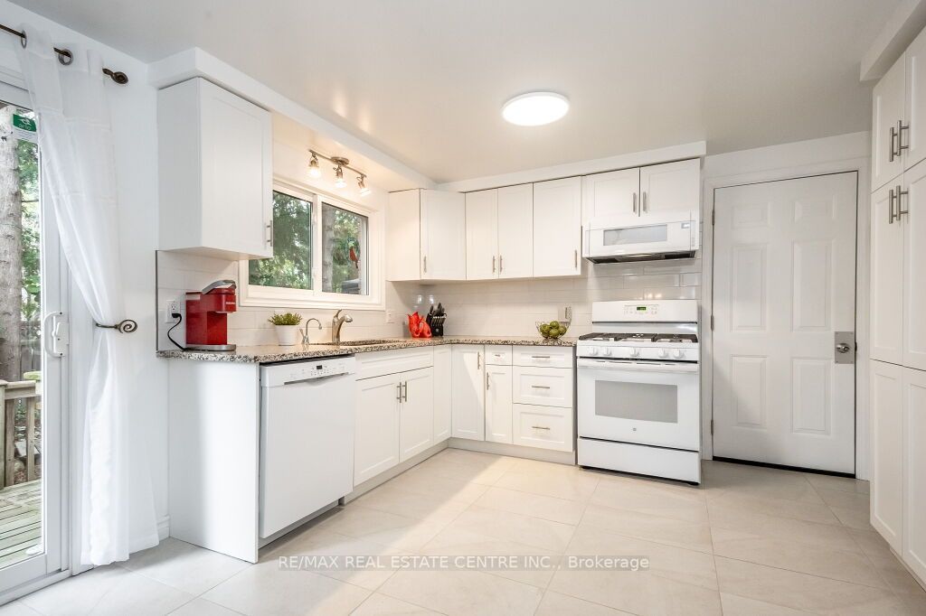 46 Mcelderry Rd