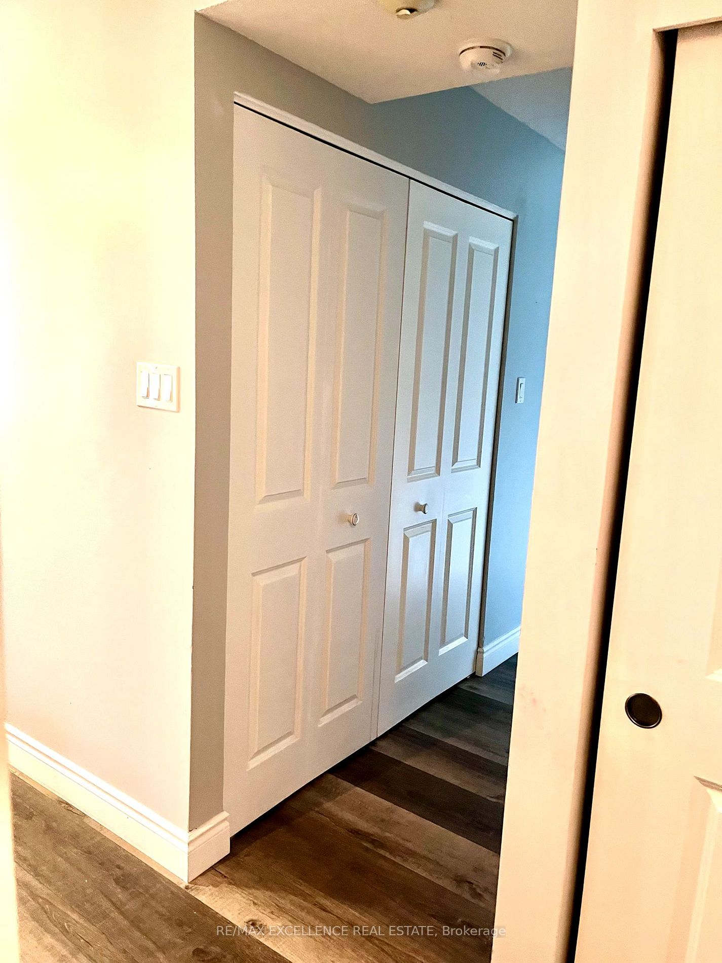8 Christopher Crt, #307